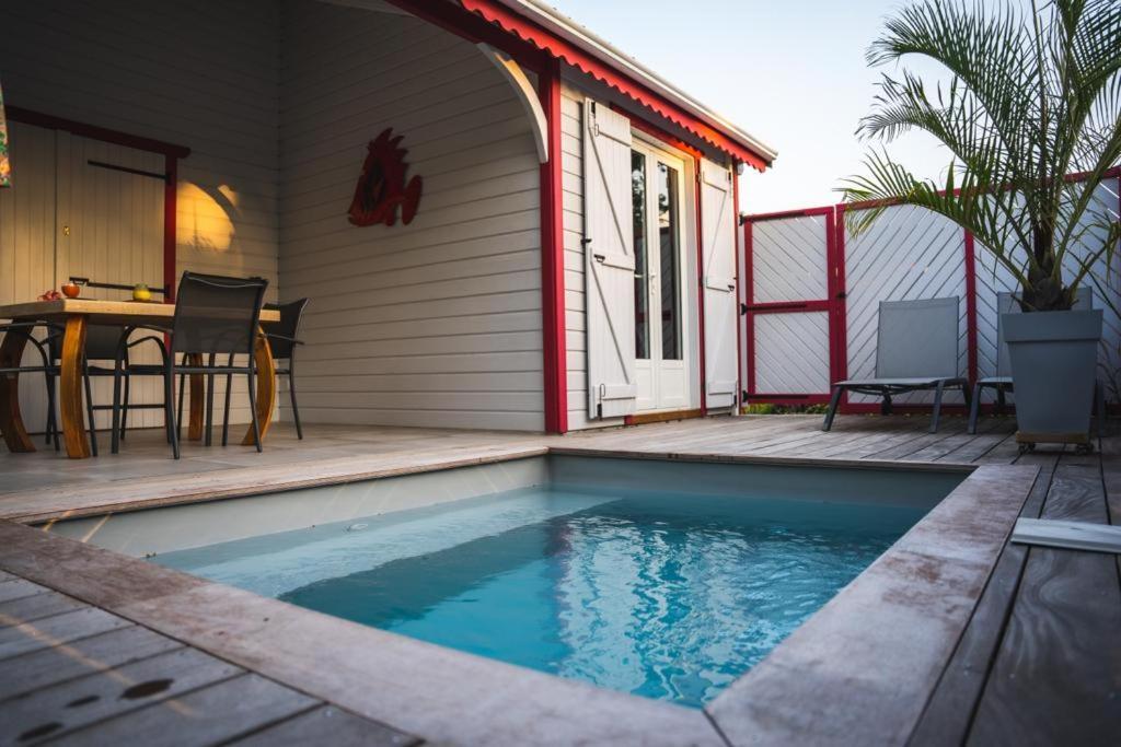 דסהייס Caraibes Cottage Grenat Piscine Privee 900M De Grande Anse מראה חיצוני תמונה
