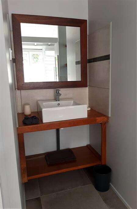 דסהייס Caraibes Cottage Grenat Piscine Privee 900M De Grande Anse מראה חיצוני תמונה