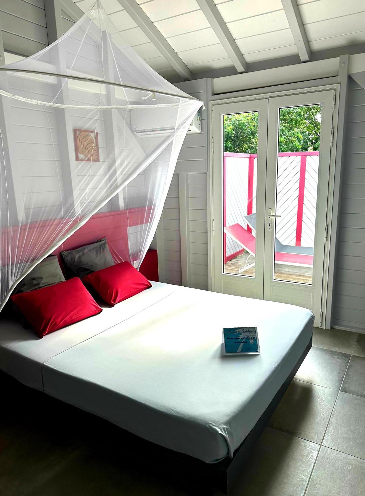 דסהייס Caraibes Cottage Grenat Piscine Privee 900M De Grande Anse מראה חיצוני תמונה